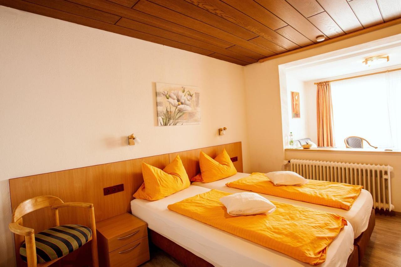 Hotelpension Schroeder Вилинген Екстериор снимка