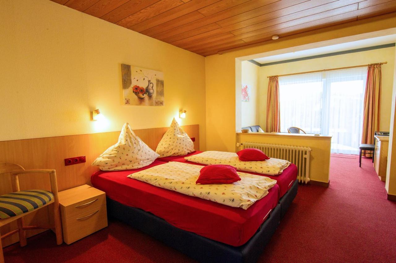 Hotelpension Schroeder Вилинген Екстериор снимка