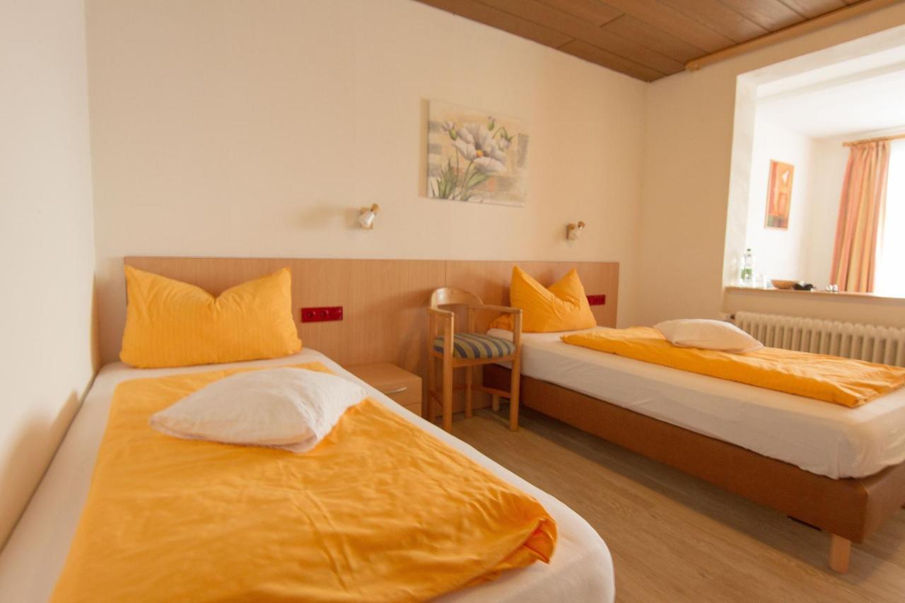 Hotelpension Schroeder Вилинген Екстериор снимка