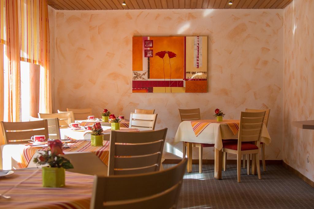 Hotelpension Schroeder Вилинген Екстериор снимка