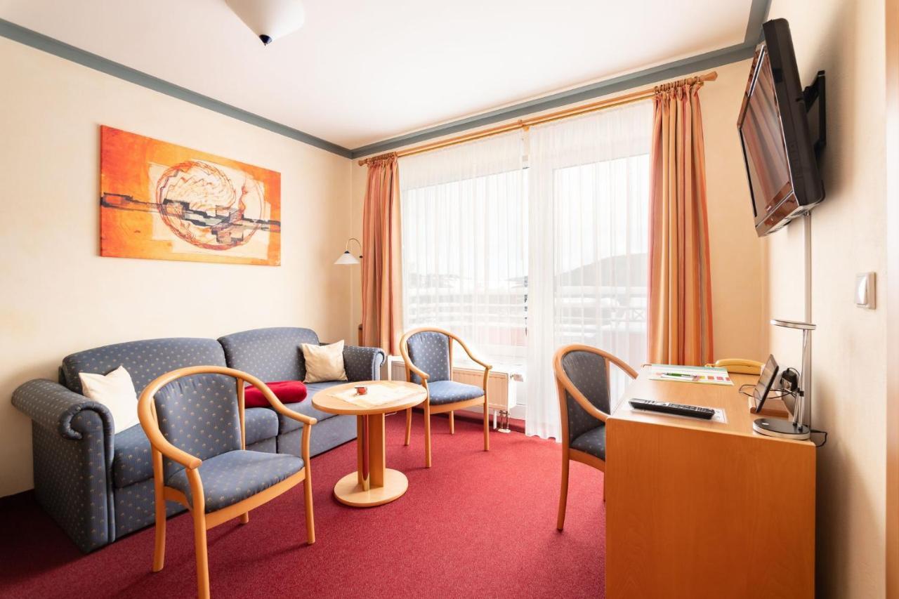 Hotelpension Schroeder Вилинген Екстериор снимка
